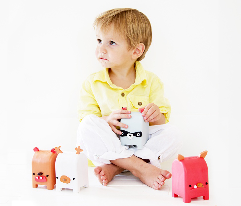 Want toys. Человек игрушка. Children want the Toy. Children's talking Toy. Children's Toys that connect.