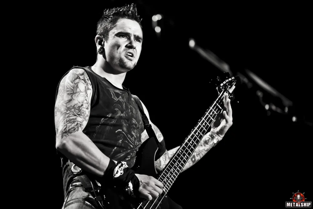 Nickelback чед крюгер. Нил сандерсон 2015. Ник крэндли bullet for my valentine. Марат корчемный пикник. Джош смит бас гитарист.