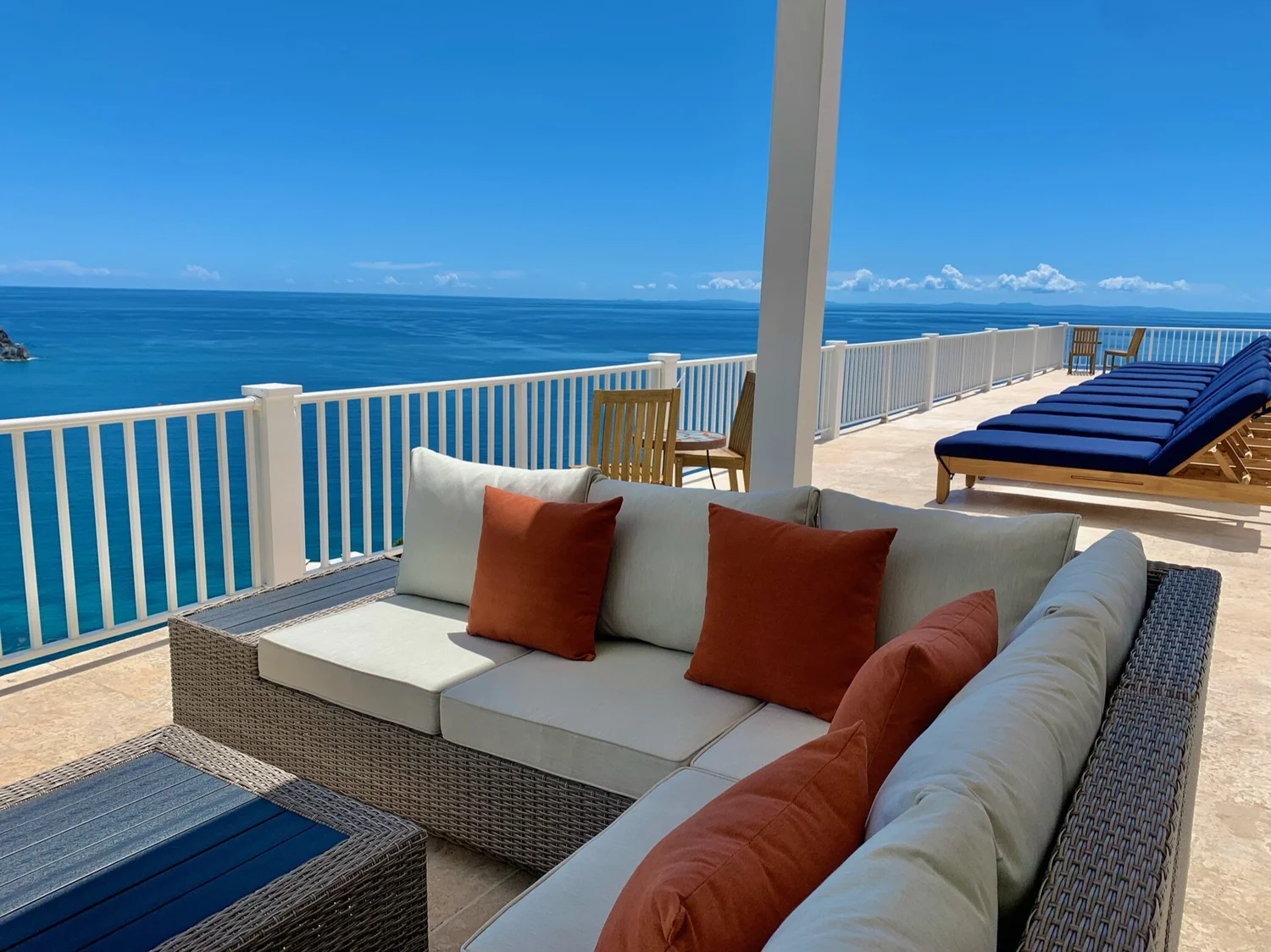 Paraiso Azul business image