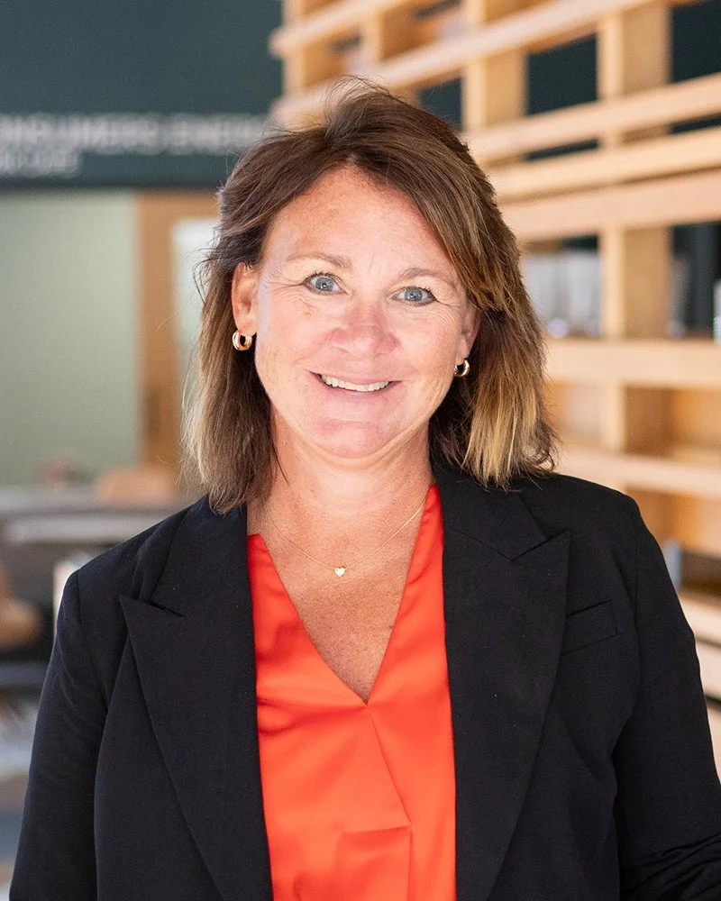 Portrait of Julie VanGessel