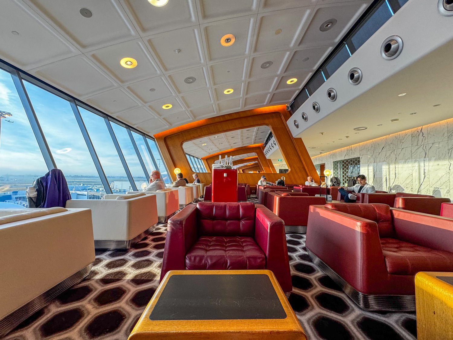 Lounge Review: Qantas International First Lounge (Terminal 1) – Sydney Airport (SYD)