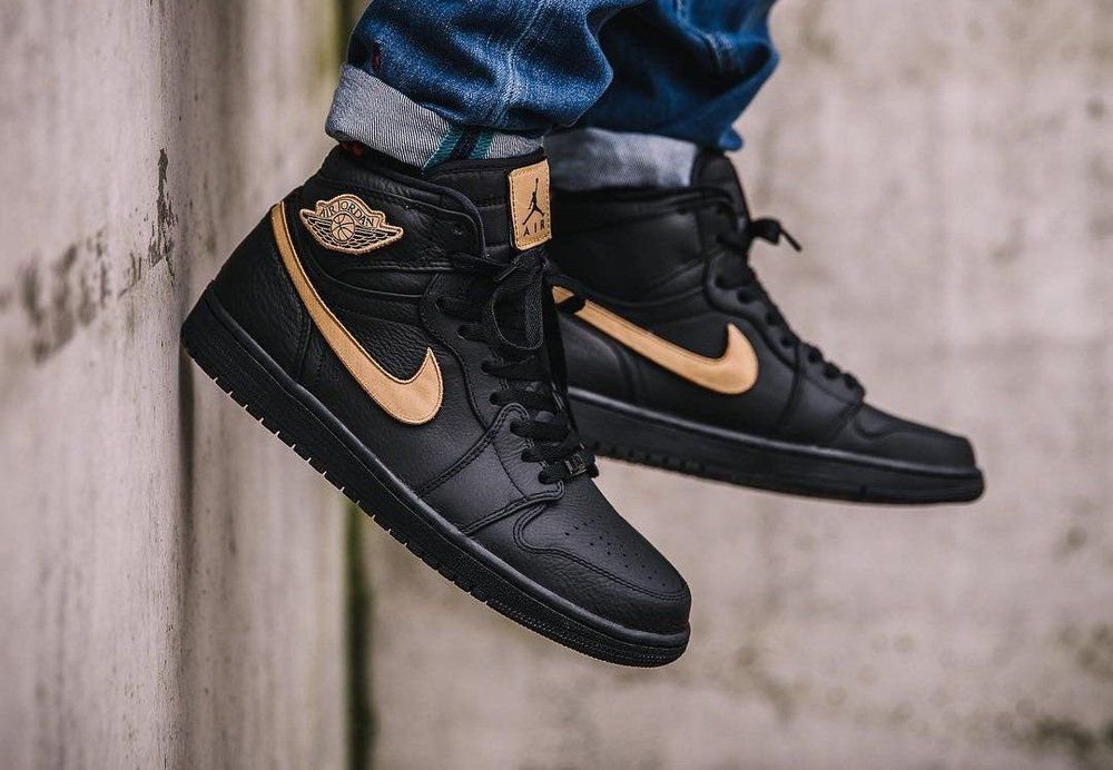 Nike Air Jordan 1 Gold