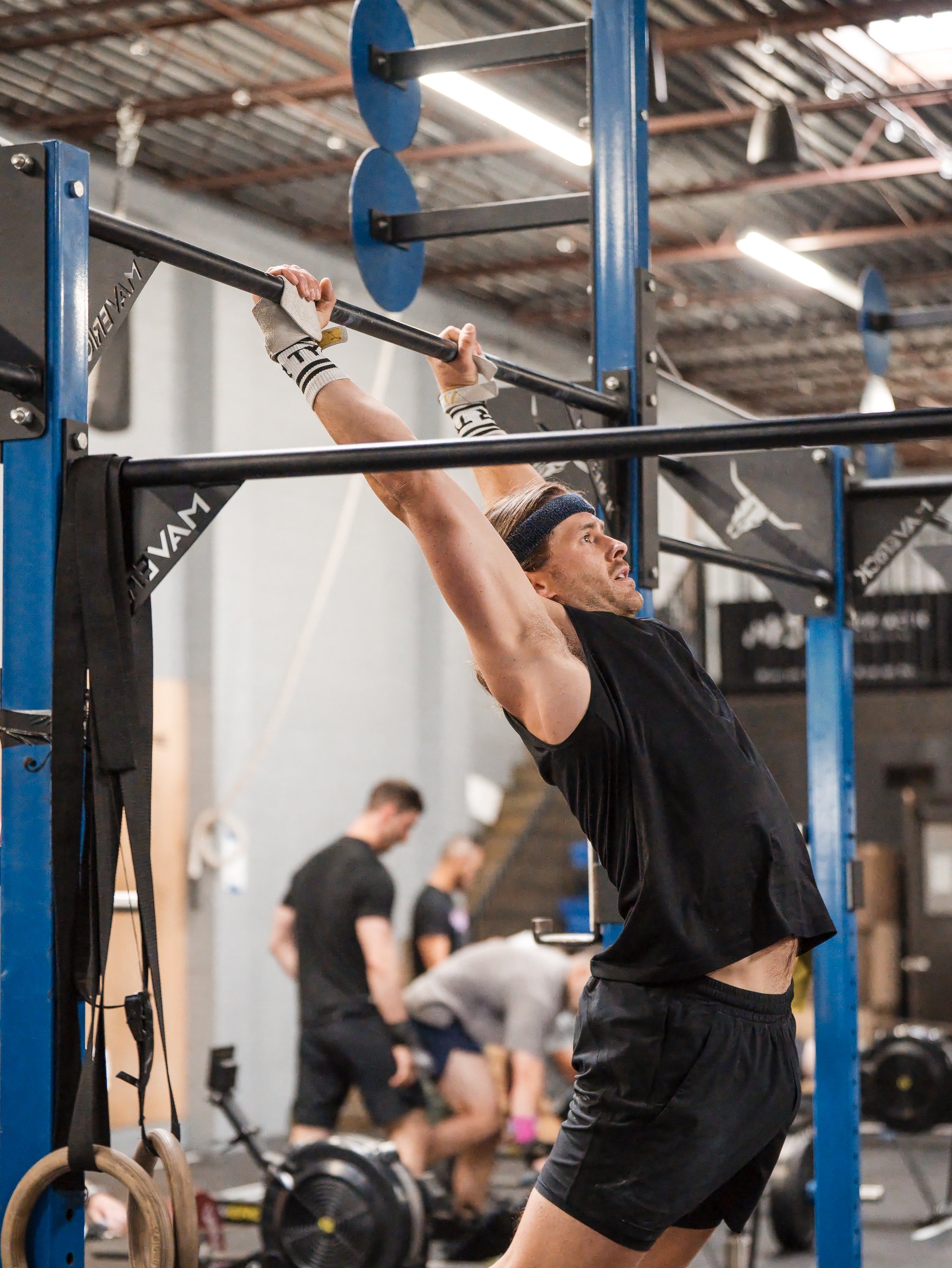 Athlete lifting on the platform