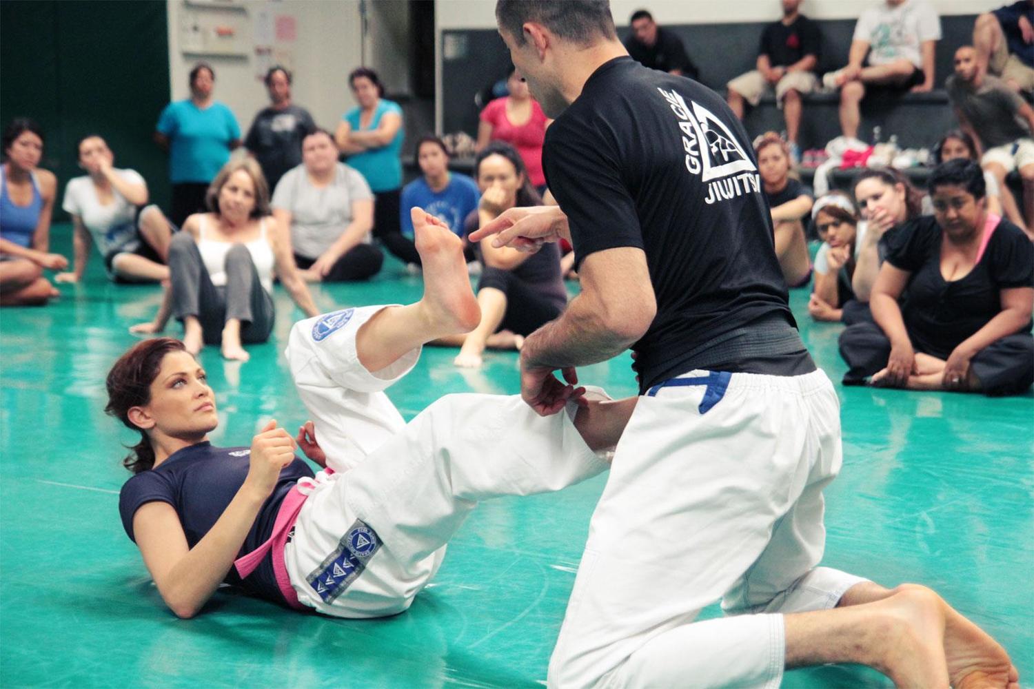 Women self Defense Gracie Jiu Jitsu