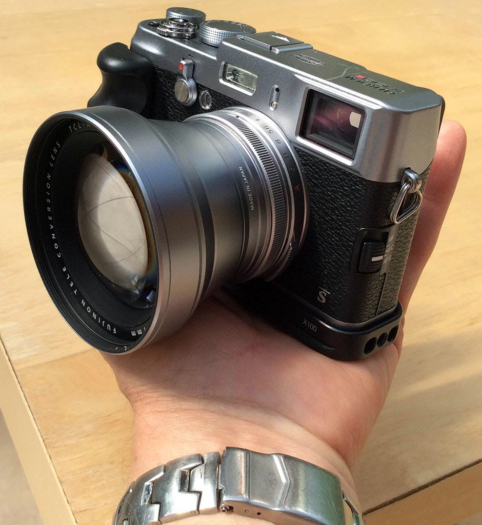 A Fujifilm TCL-X100 Teleconverter for my X100s arrived today. 