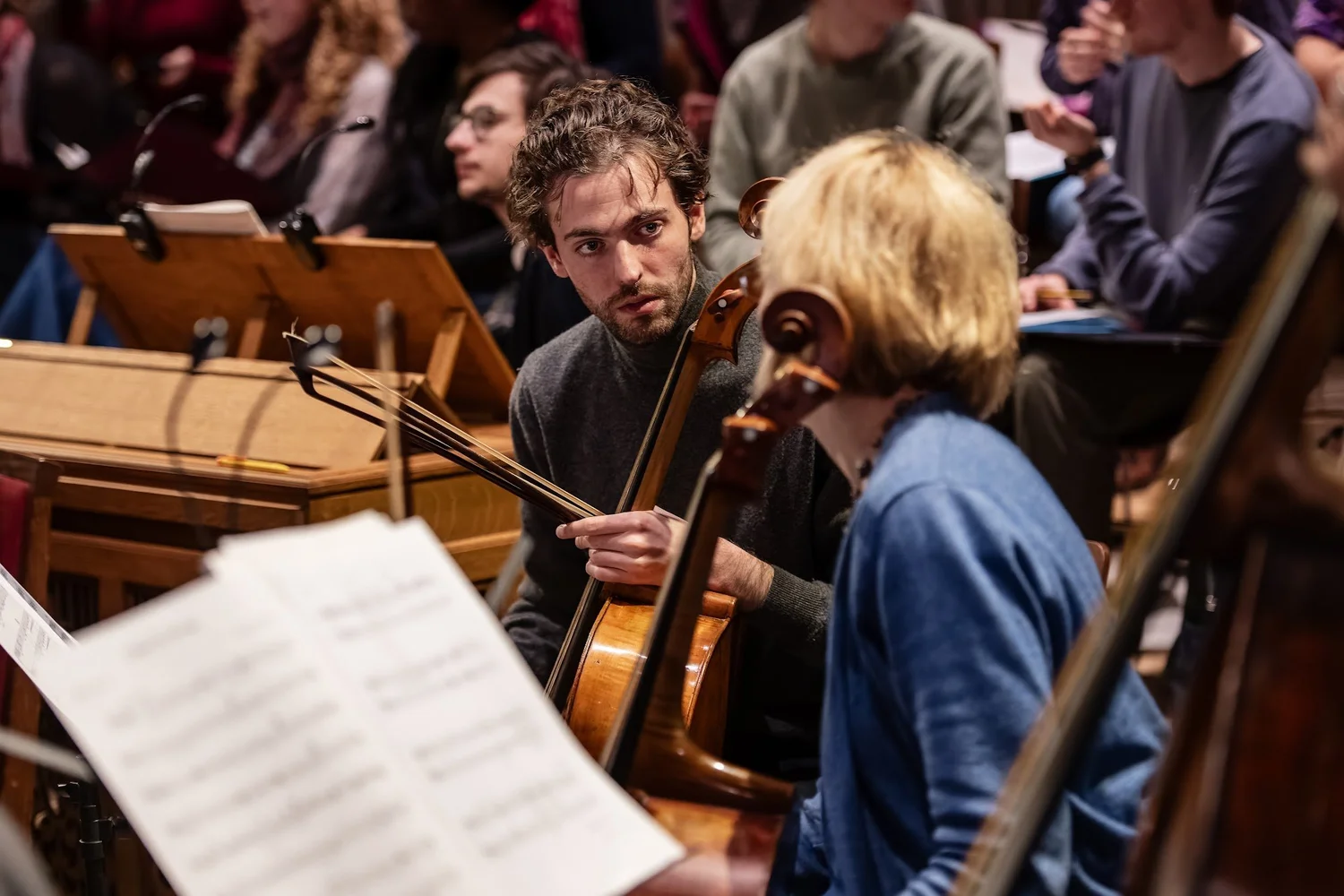 IT&T cellist playing continuo