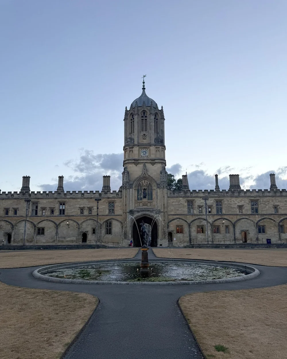 Tom Tower and Tom Quad, Christ Church, at dusk