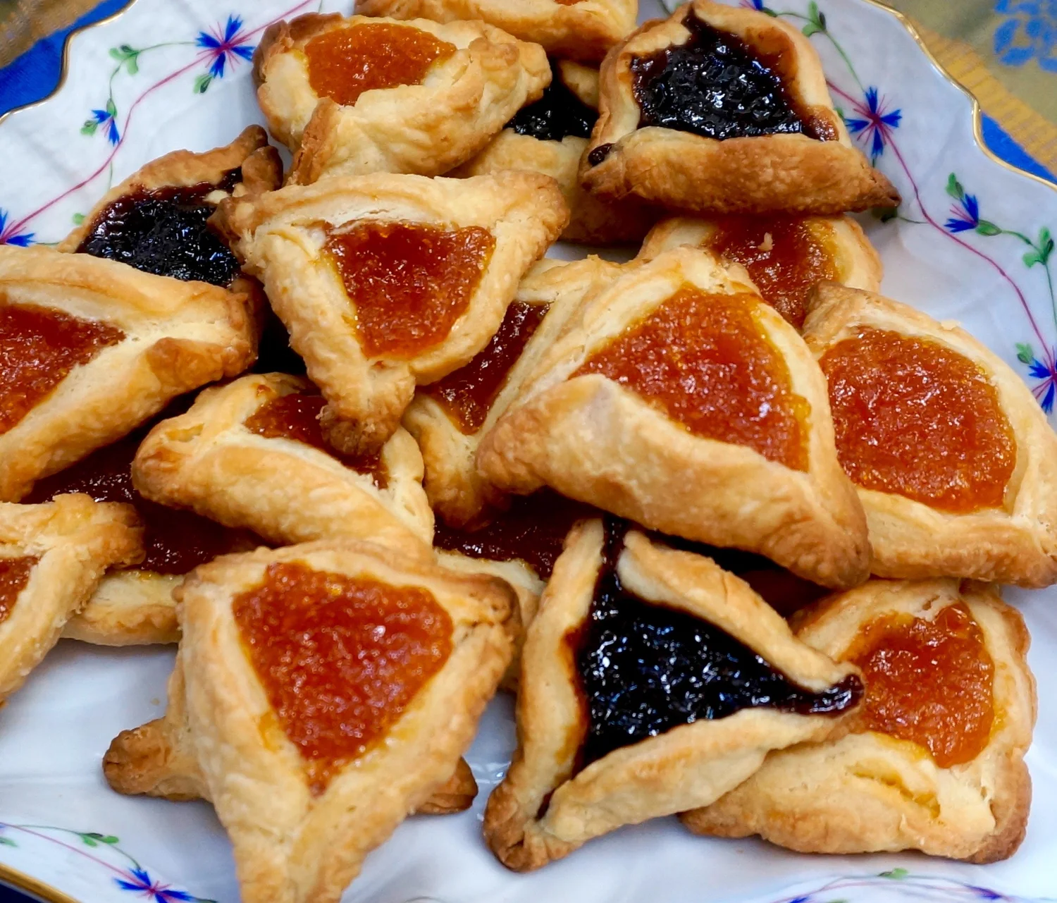 Best Hamantaschen recipes sweet & savoury! FamilyFriendsFood