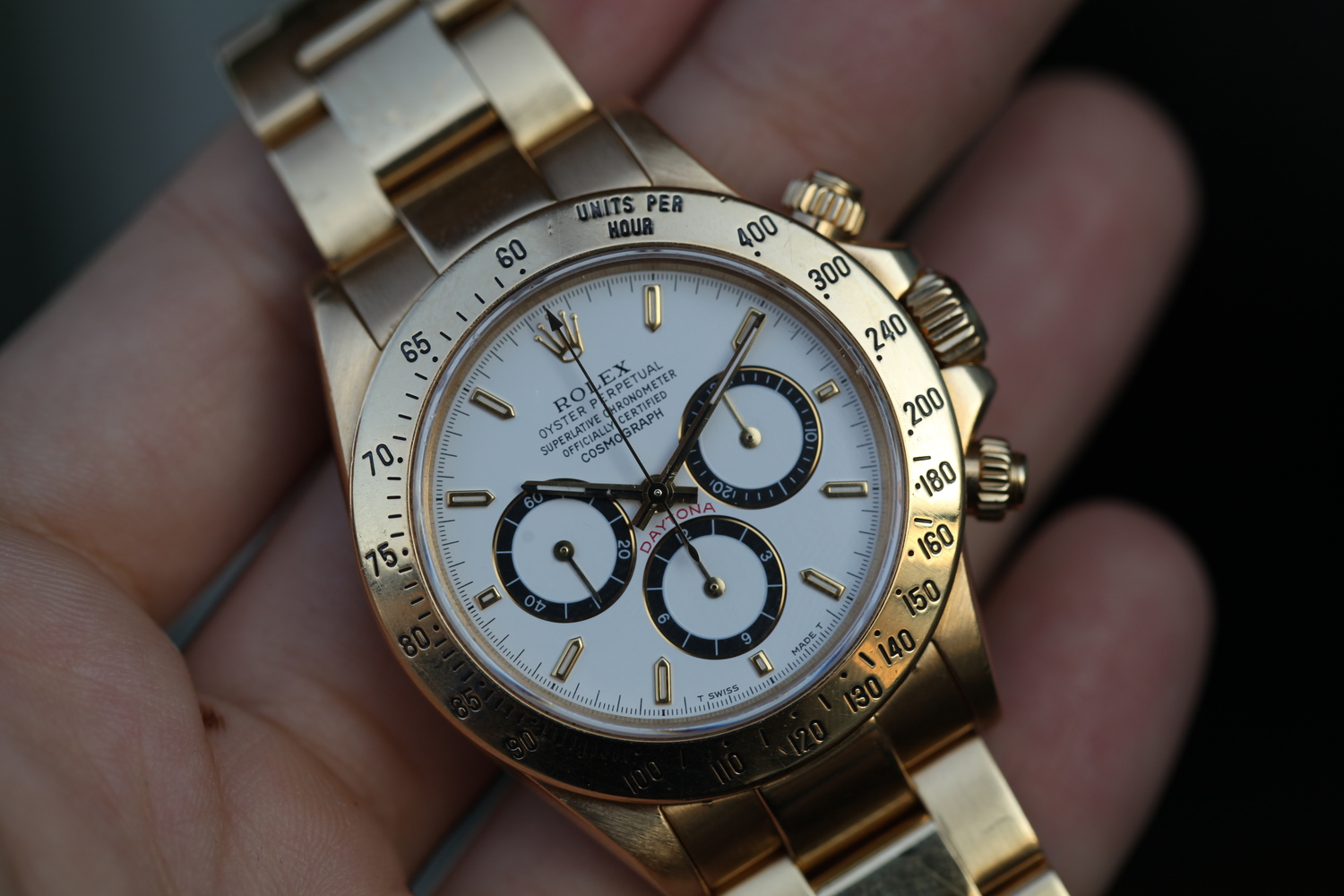 Up for sale is a rare and highly sought after Zenith Daytona in solid yello...