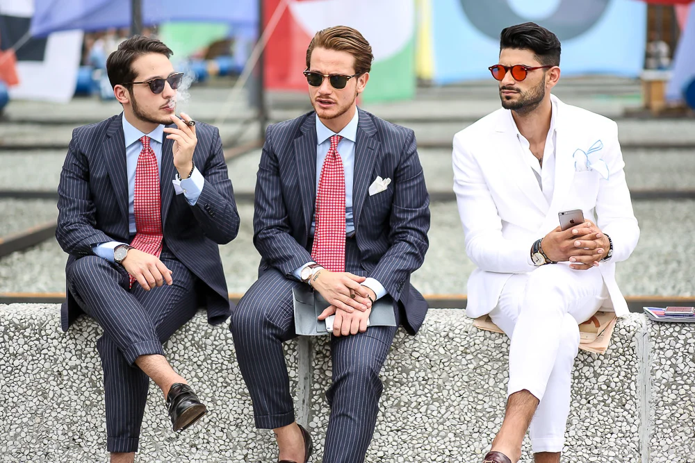 итальянский стиль в мужской одежде. стильные люди. италия парни. итальянский стиль для мужчин. стрит стайл несколько мужчин питти.