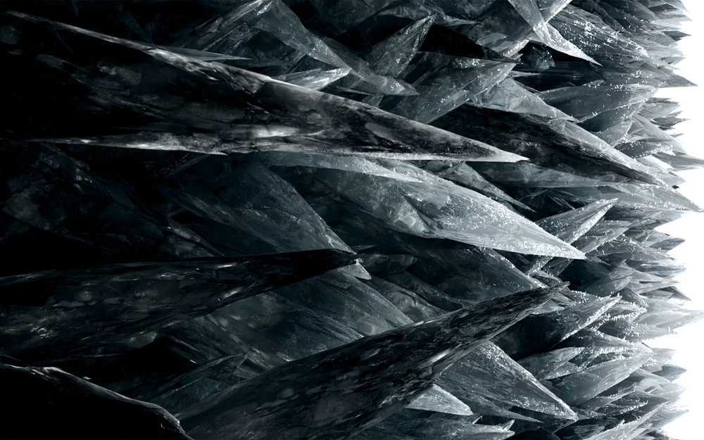 лед на черном фоне. лед на темном фоне. текстура льда. черный ледяной. черный кристалл.