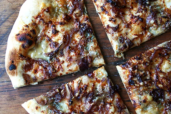 Smoky+Fig+and+Caramelized+Onion+Pizza