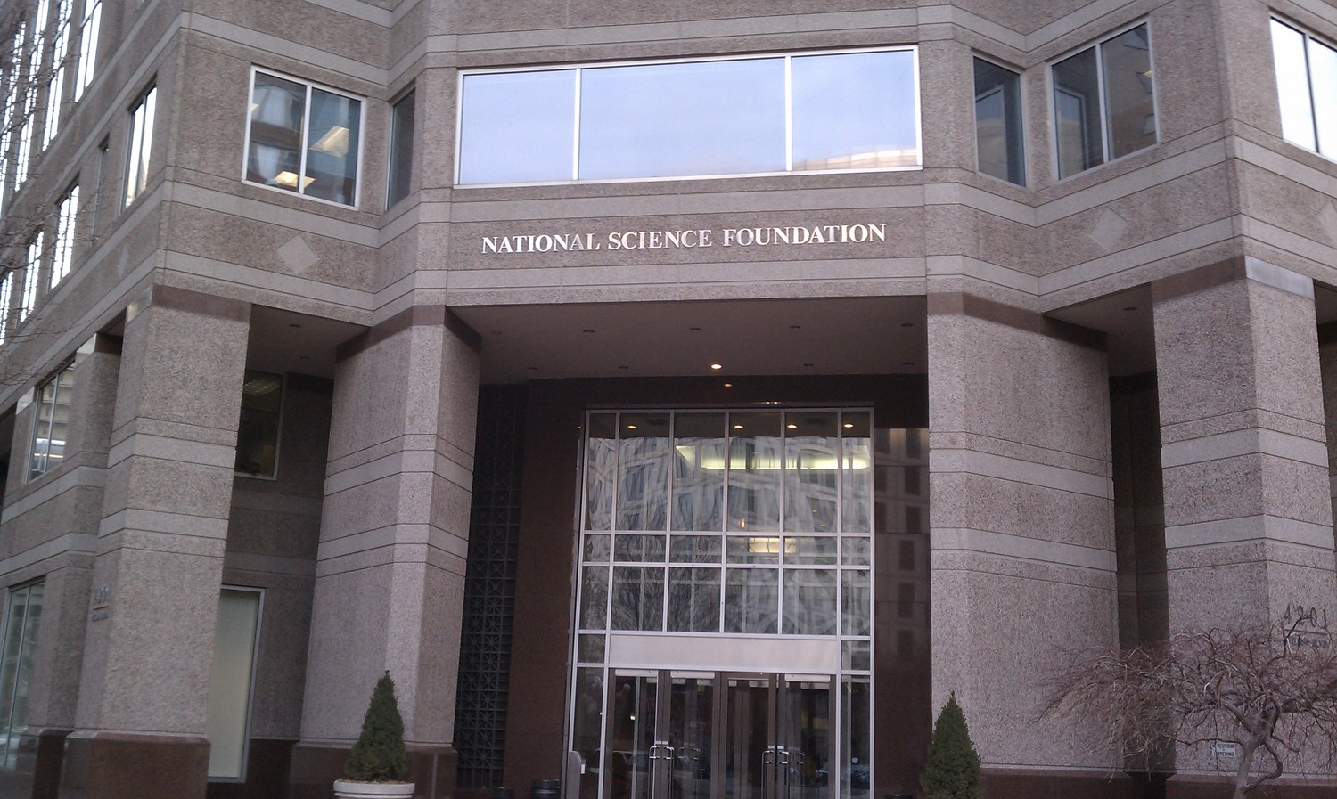 Национальный научный фонд. Научный фонд США. Здание пенсионного фонда Америки. Здание Национальная Академия наук США.