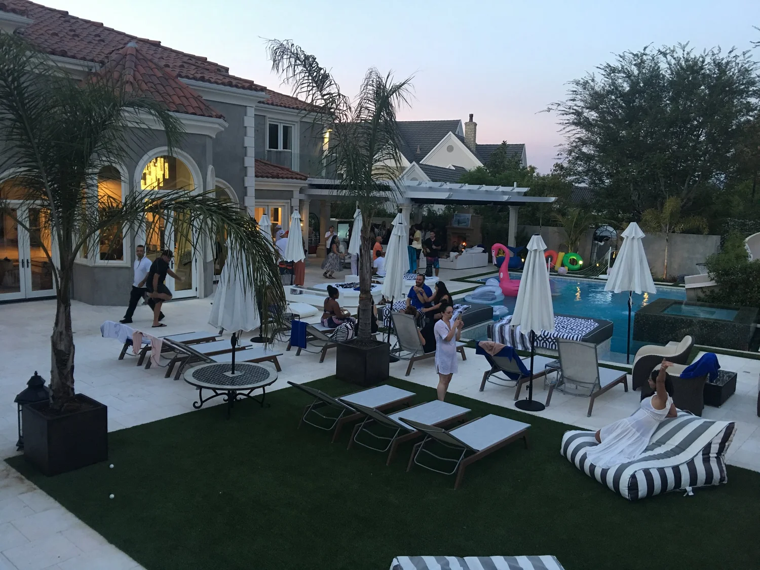 Bar service at an outdoor daytime event in Los Angeles