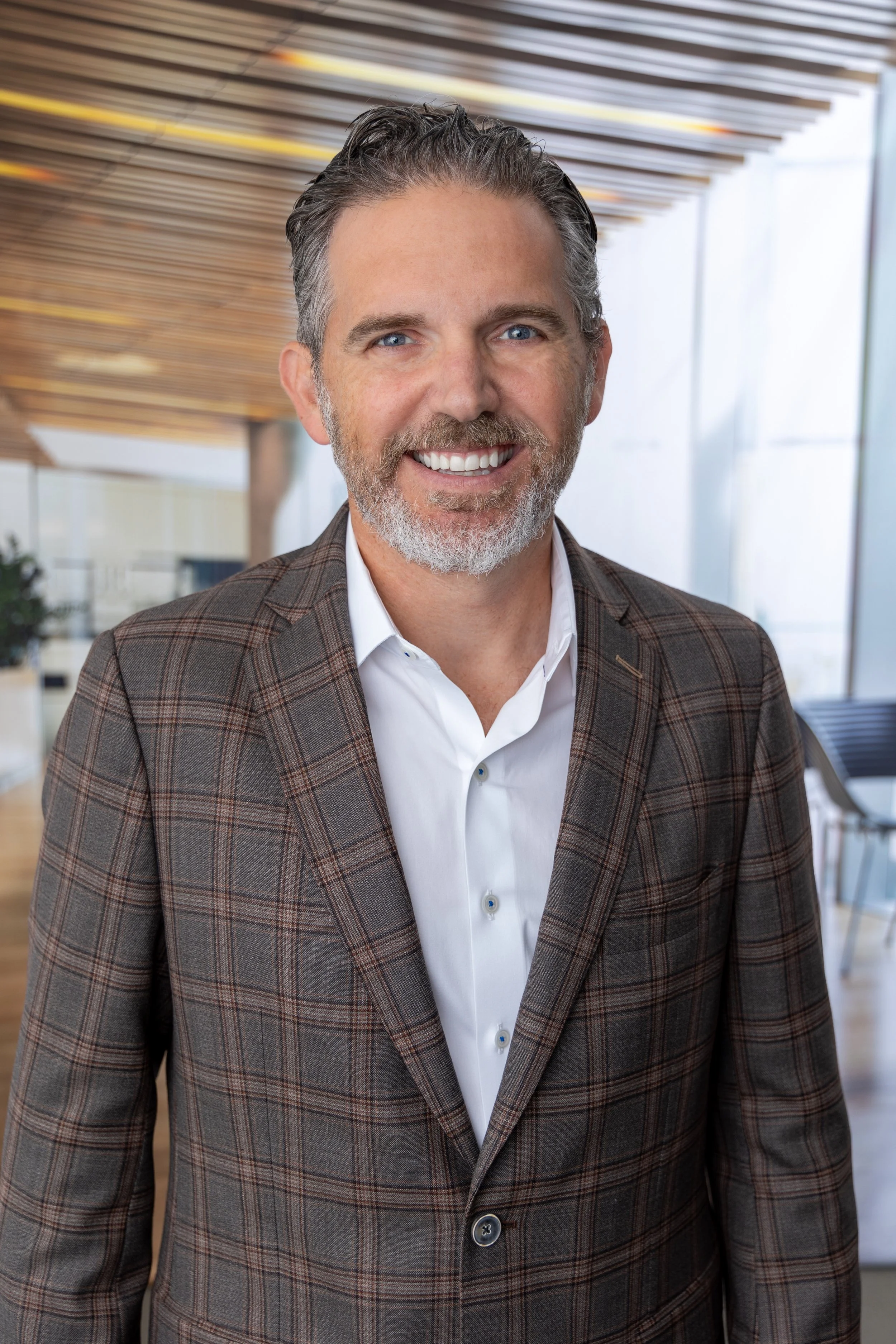 Headshot of Seth Davis, Managing Director