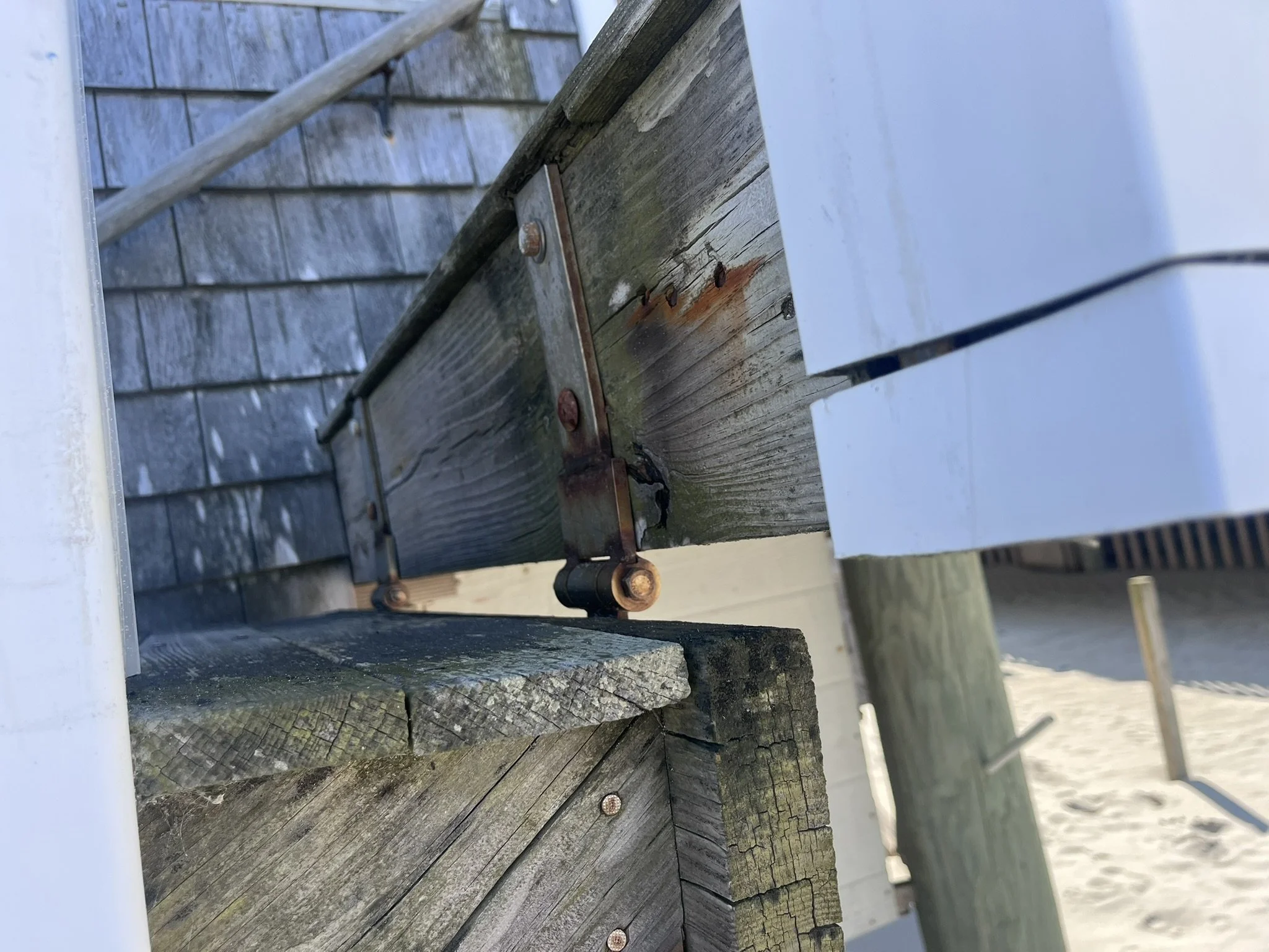 Severely rusted hinge assembly