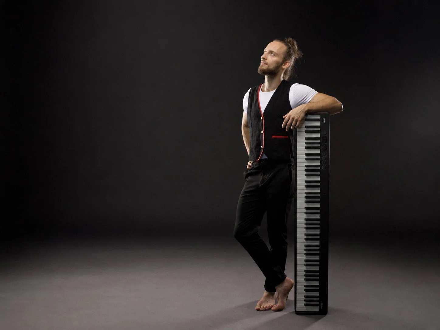 Amadeusz Czulak mit einem Stagepiano