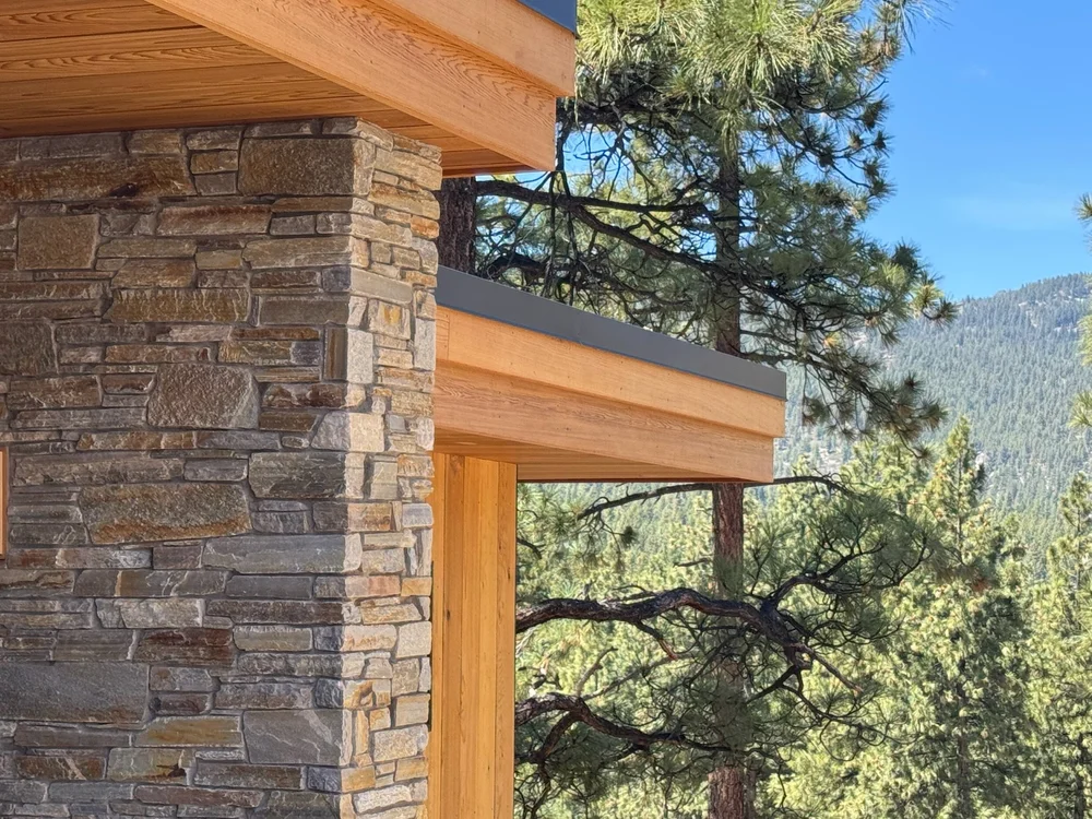 A facade clad in Autumn Mountain ledge veneer, split and natural faces with chopped ends.