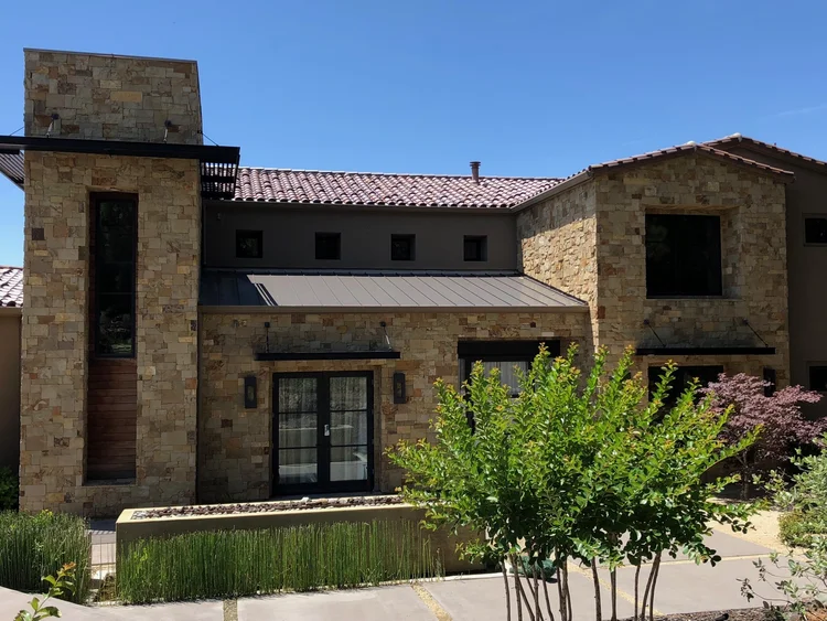 Malibu Estate veneer on a facade.