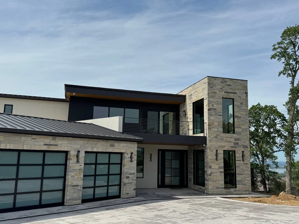 Bellevue Estate veneer on an entry.