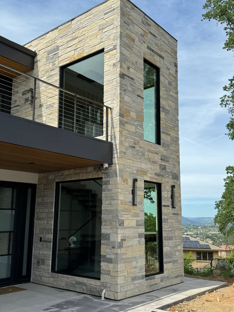 Bellevue Estate veneer on a facade.