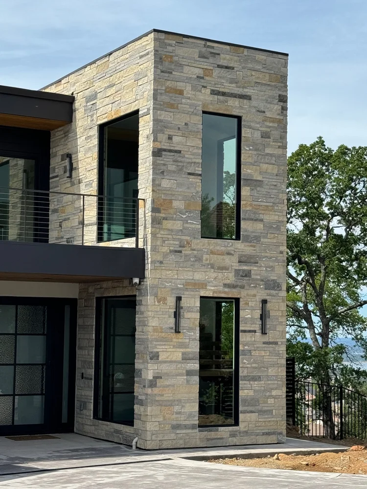 Bellevue Estate veneer on a facade.