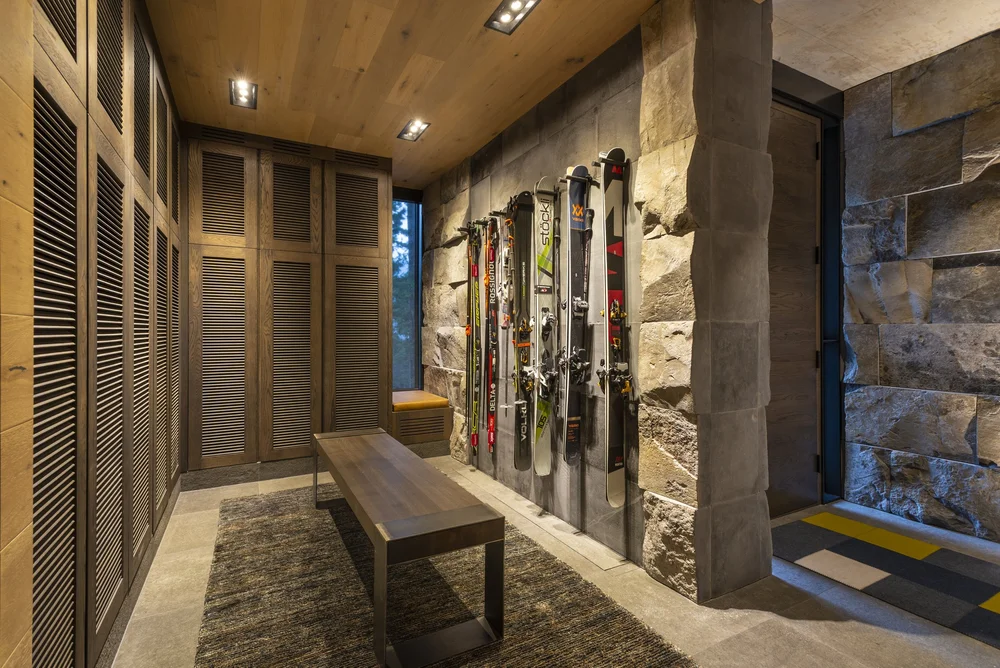 Whistler Basalt panel veneer in a natural face with dry-stack joints at an entry.
