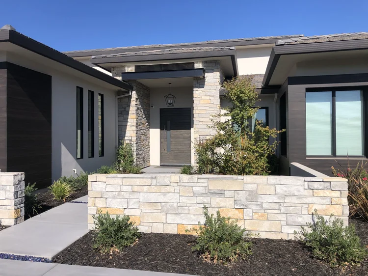 Bellevue Estate veneer on a facade.