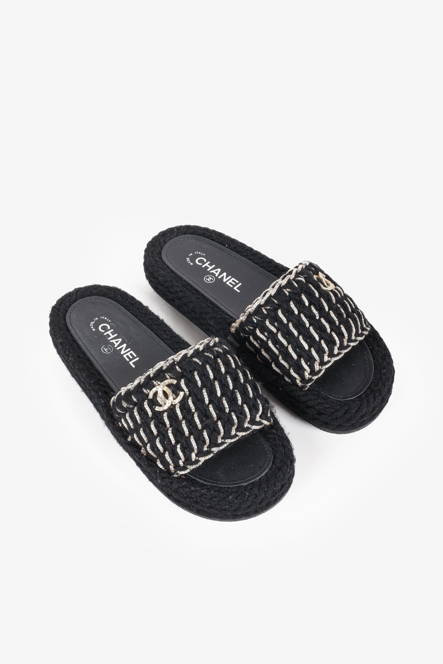 Chanel 2022 CC Black Knit Slide Sandals — BLOGGER ARMOIRE
