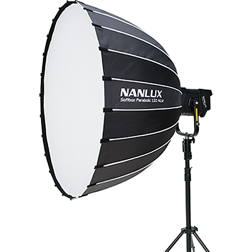 Nanlite Forza 720B with Para 150 dome modifier