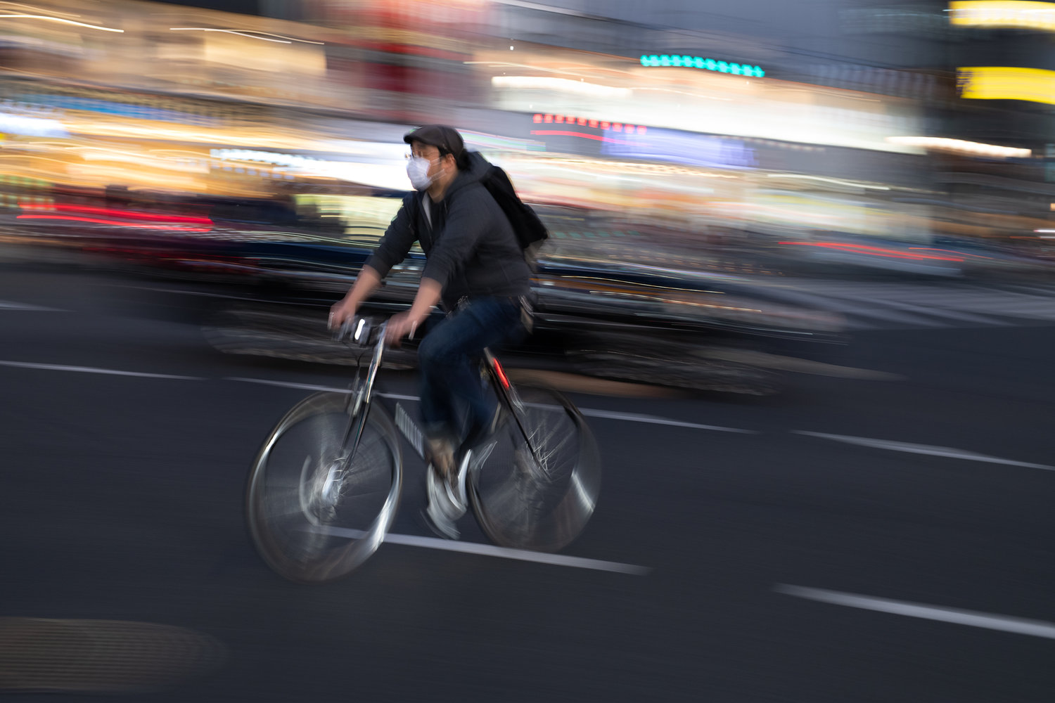 Motion blur идеи для фото How to Master Zoom Blur Photography Contrastly Blur photography, Photography zoo