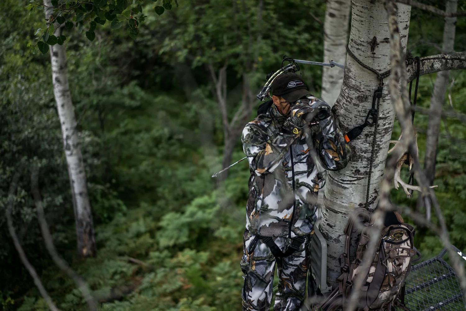 Фальконер хищник neca. Хищник невидимость. Хищник фальконер фигурка. Маскировка хищника. Яутжа охотник джунглей.