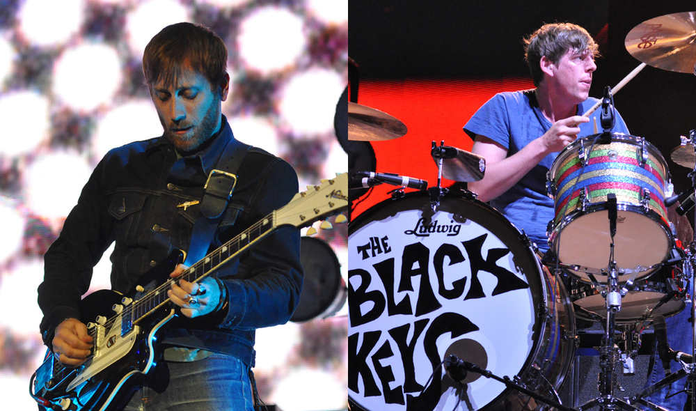 The black keys ohio players 2024. Группа the Black Keys. Black Key солист. The Black Keys гитарист. The Black Keys - turn Blue (2014).