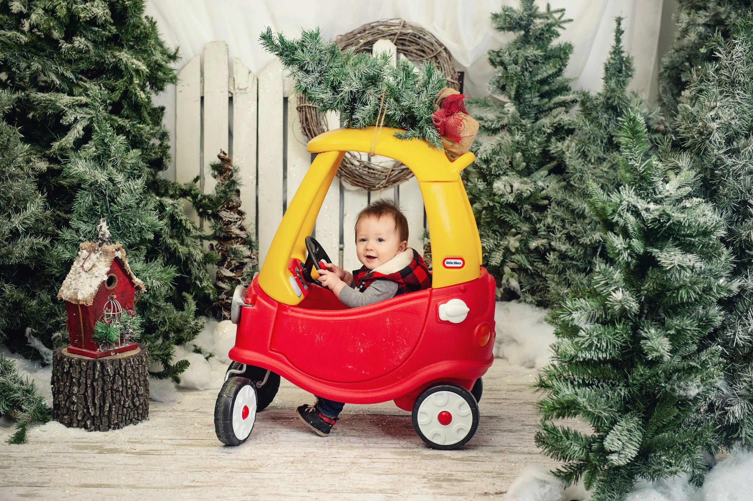Christmas family and children studio portrait by Matt & Shea Photography