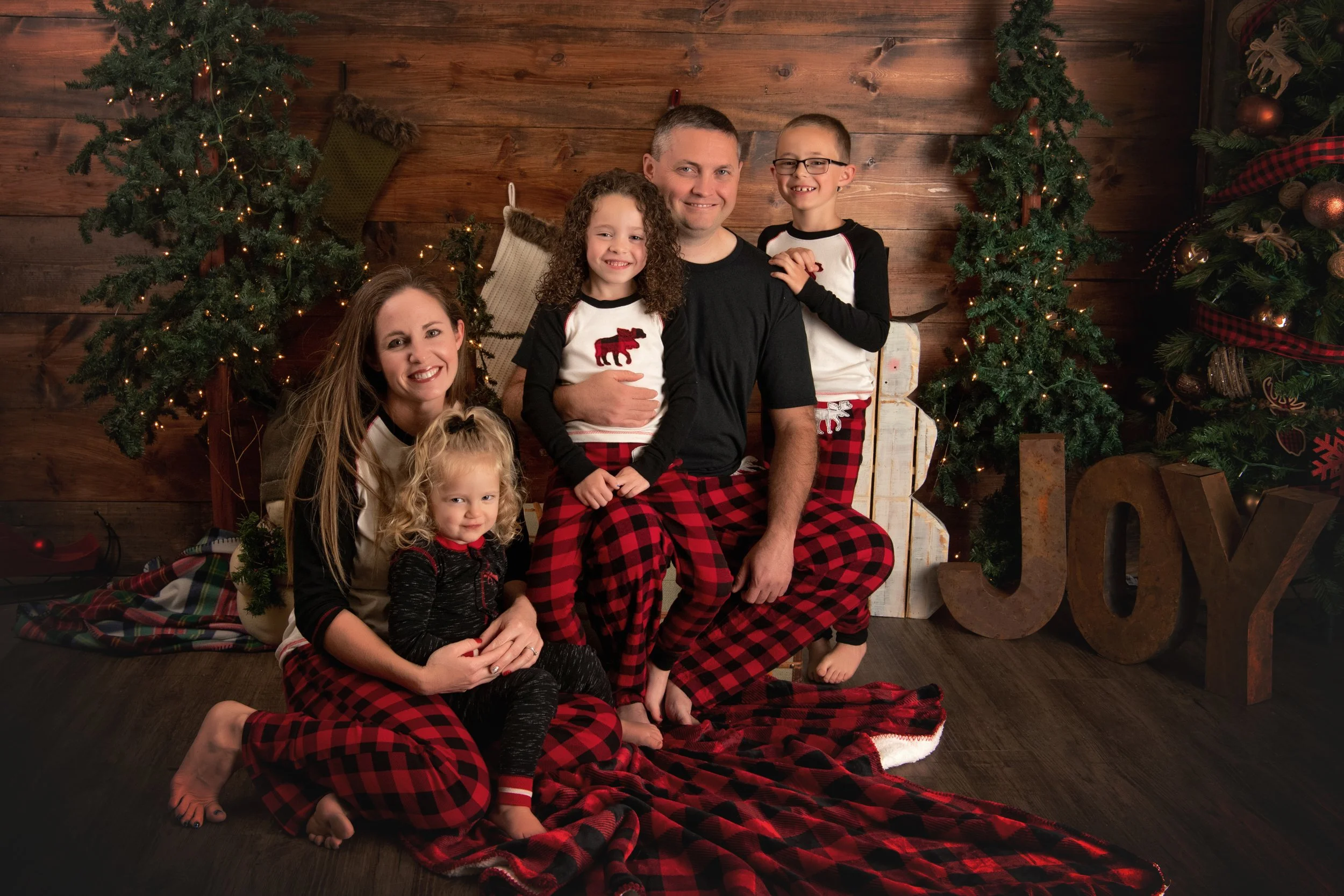 Christmas family and children studio portrait by Matt & Shea Photography