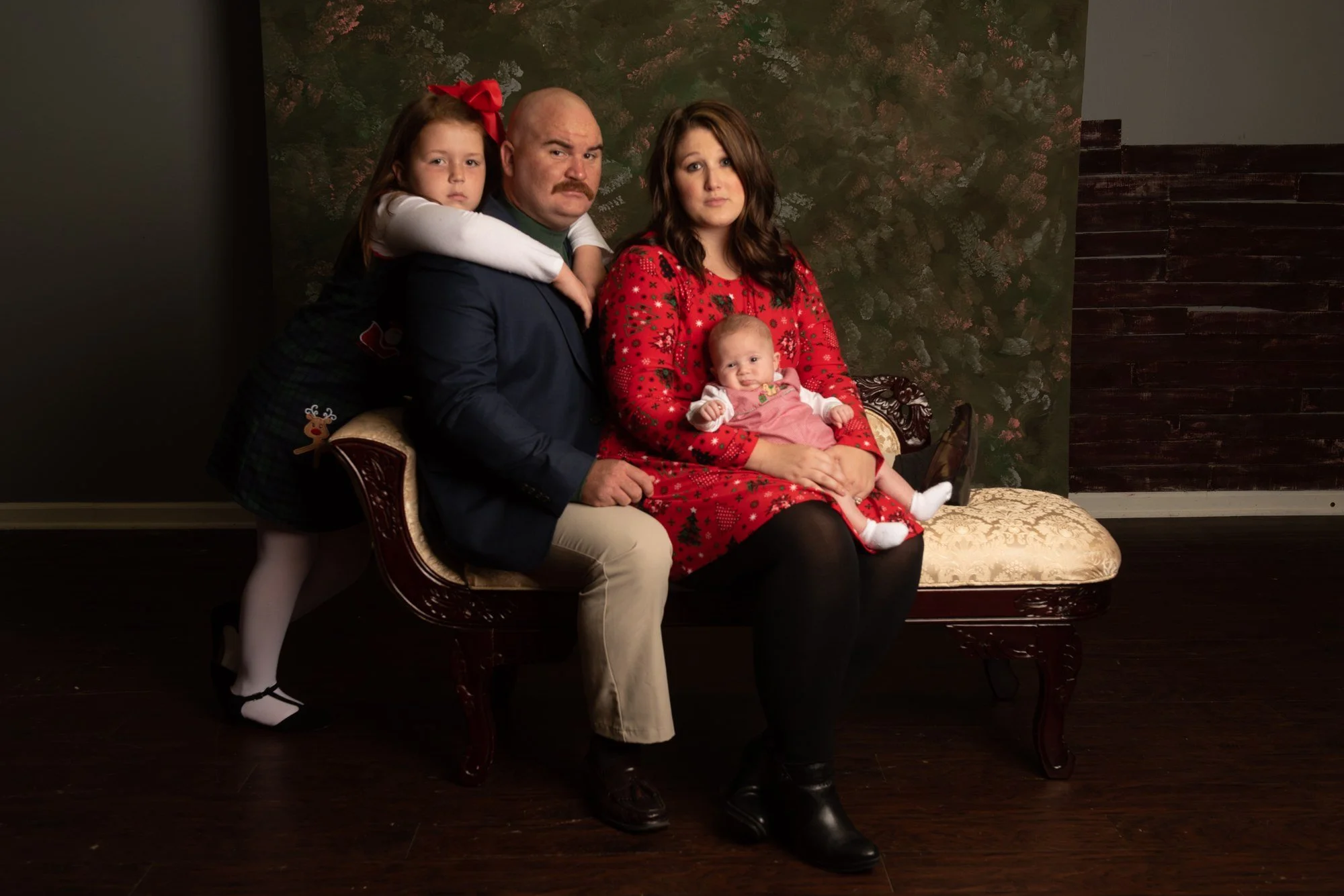 Playful Tacky Christmas portrait sample