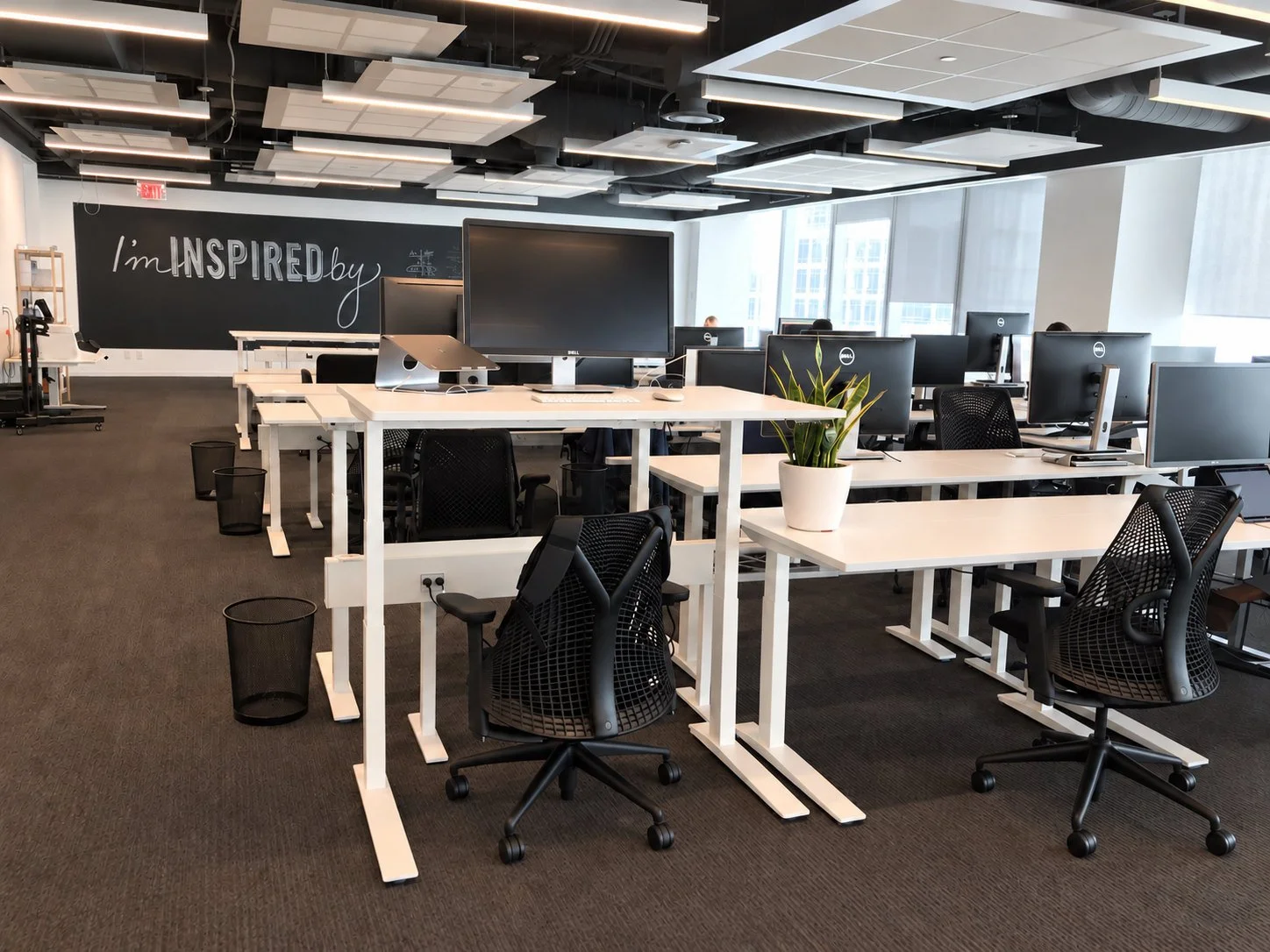 HyperScience installed open workplace at One World Trade Center