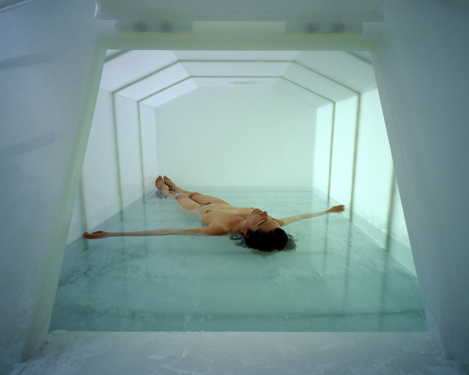 Getting Tanked: One Writer’s 60 Minutes in Sensory Deprivation - Vogue - FL...
