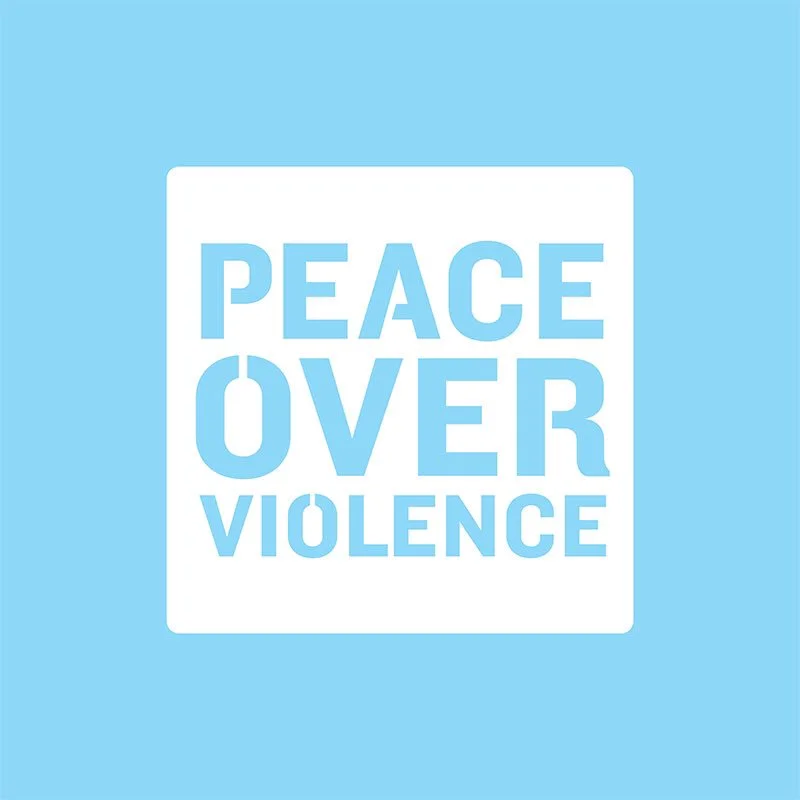 The оne peace is real. War is over john lennon. джон и йоко war is over. футболка с пацифистским принтом. Peace is over.