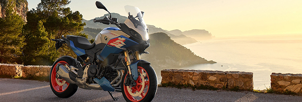 2025 BMW F900XR