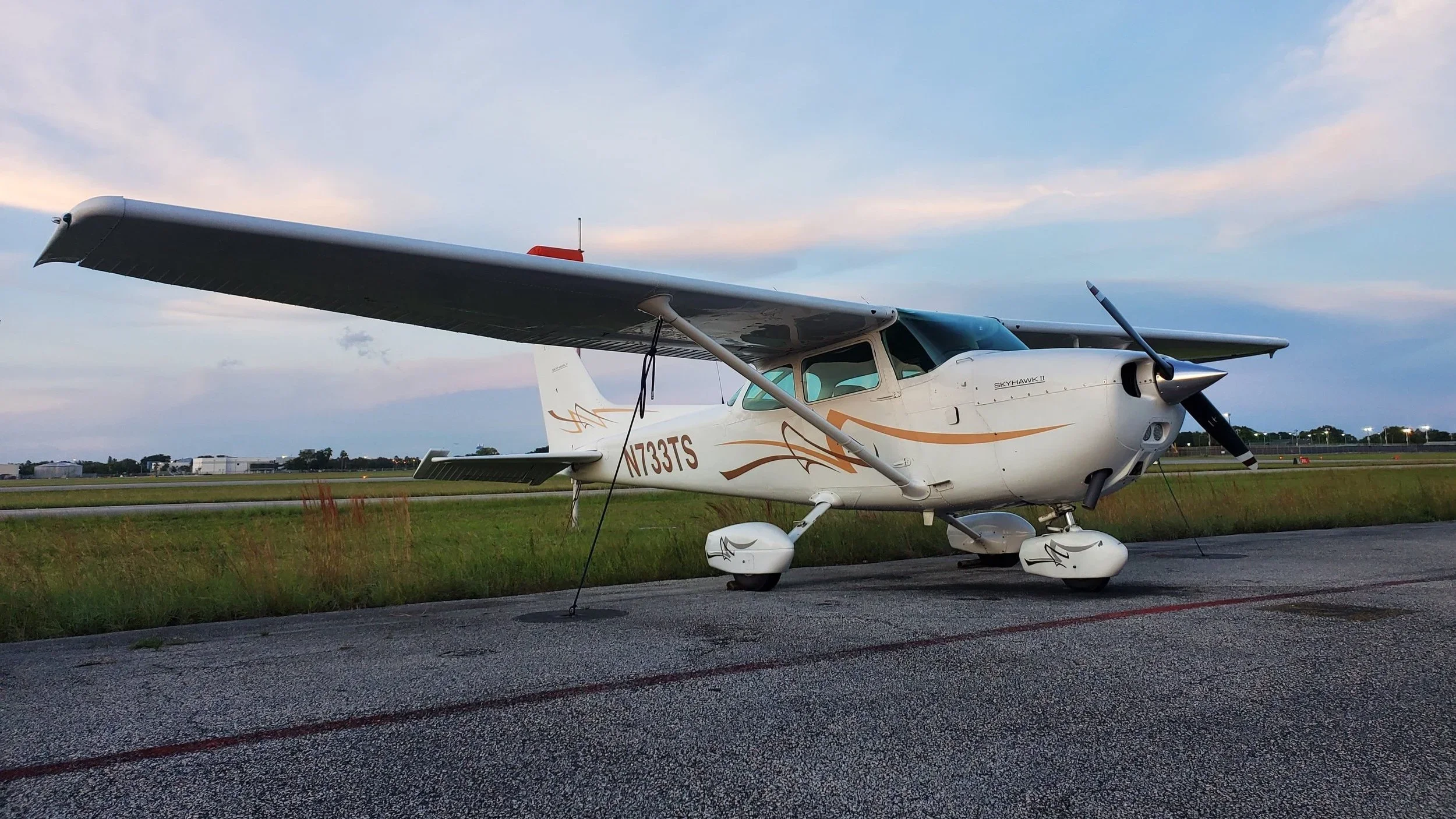 Commercial Pilot License Training - Flight Center International