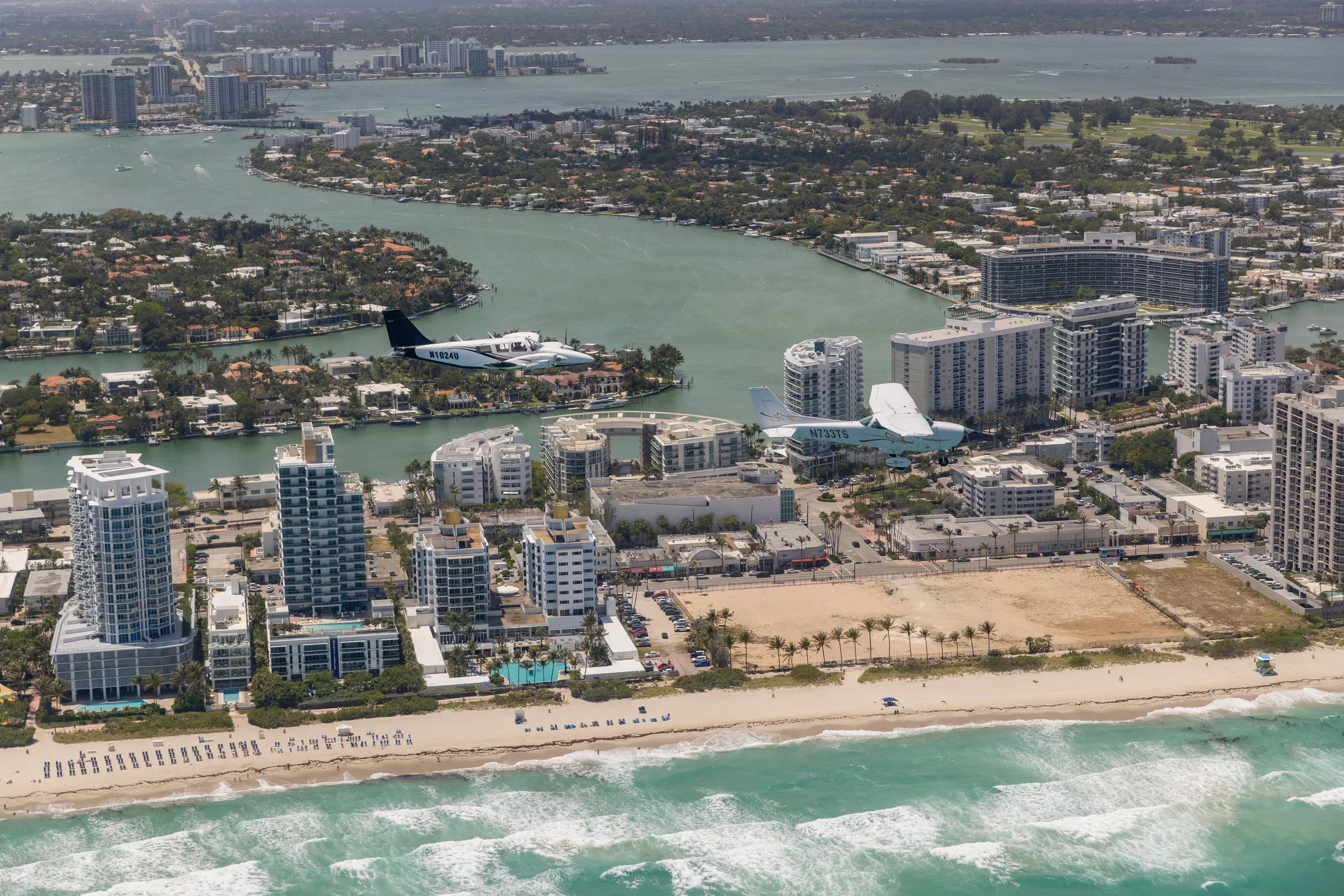 Discover Aviation over Miami Beach - Flight Center International