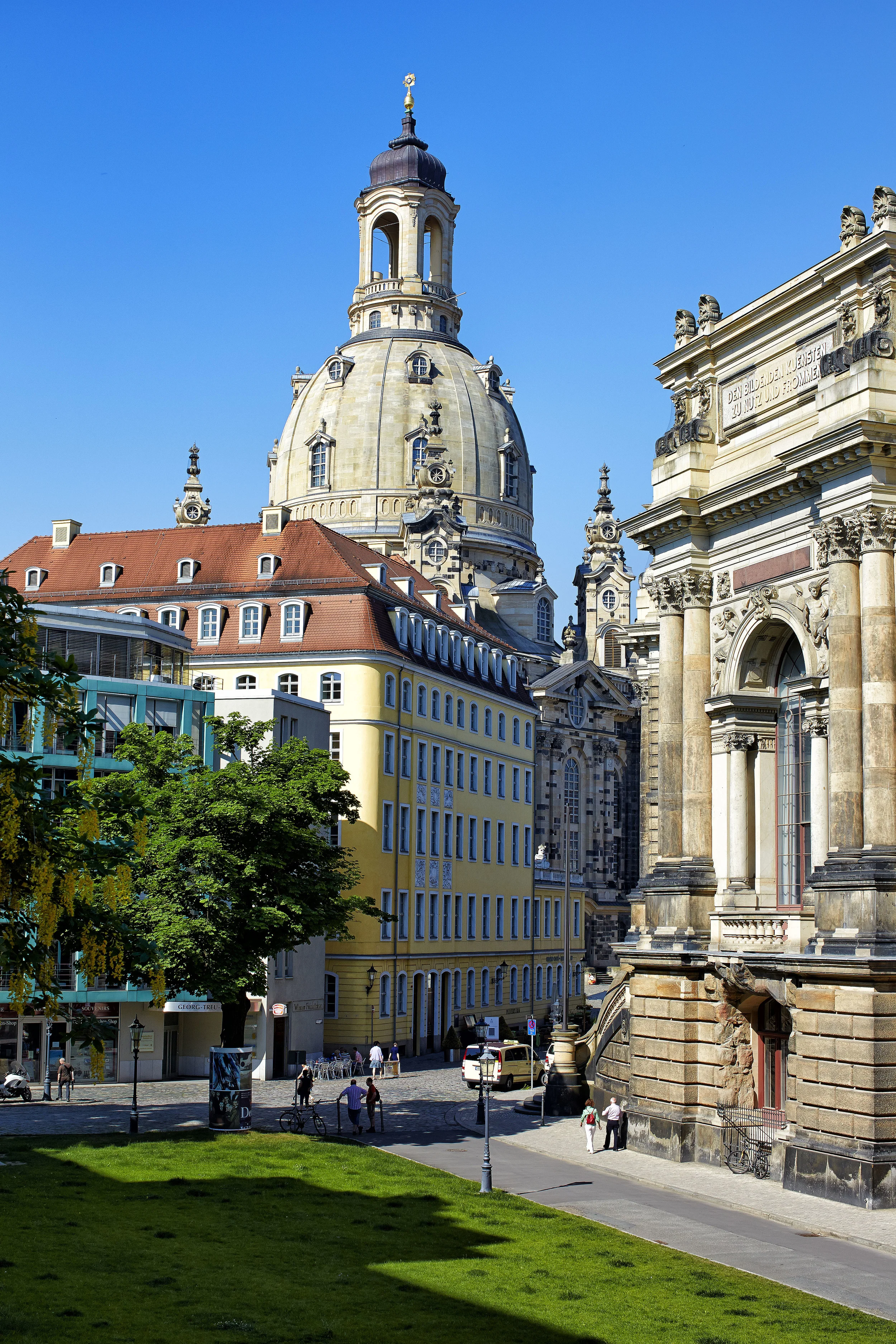 Улицы дрездена. Улочки дрездена. Саксония дрезден. Дрезден берлин. Исторический центр дрездена.