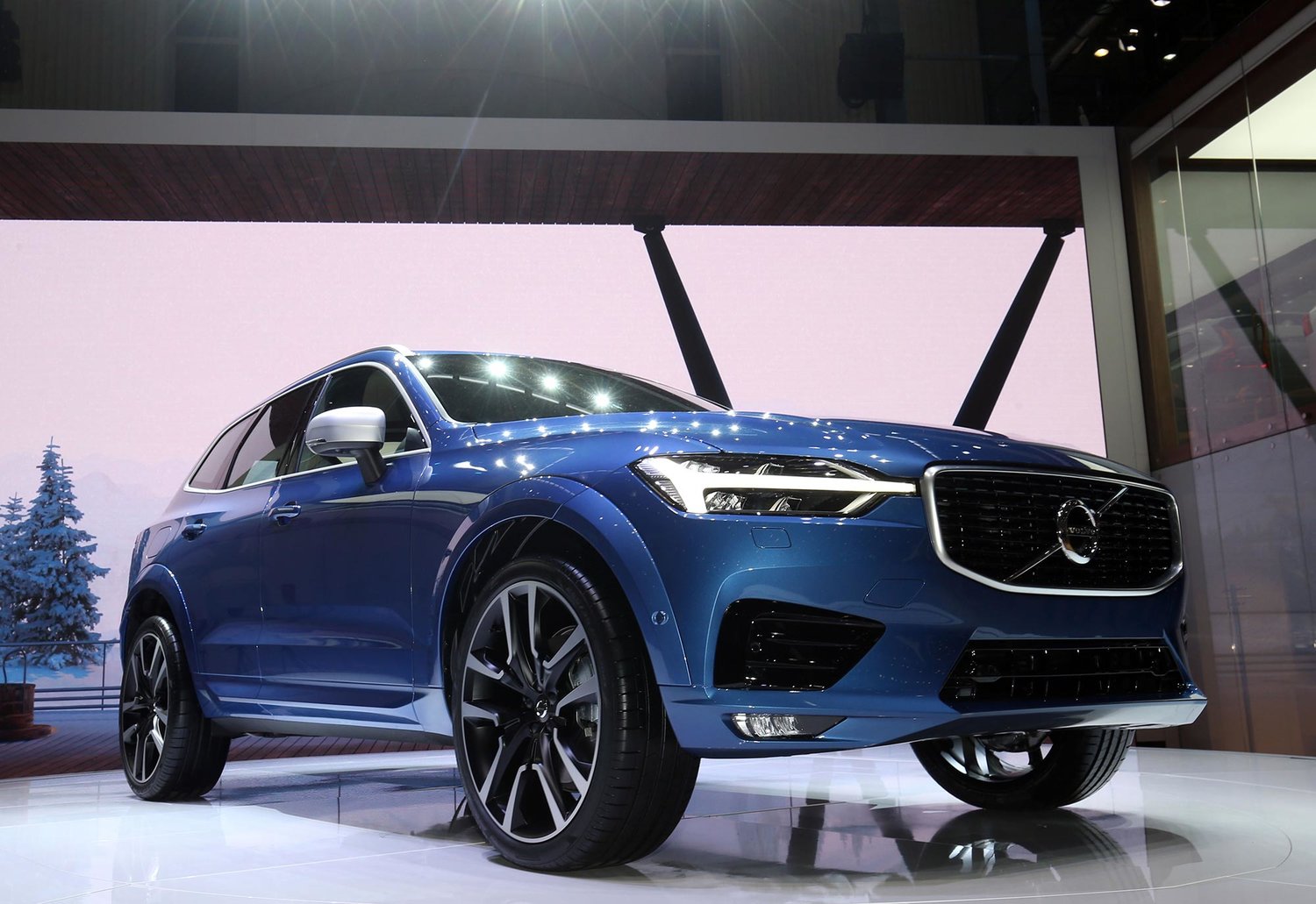 Вольво самая безопасная XC 9