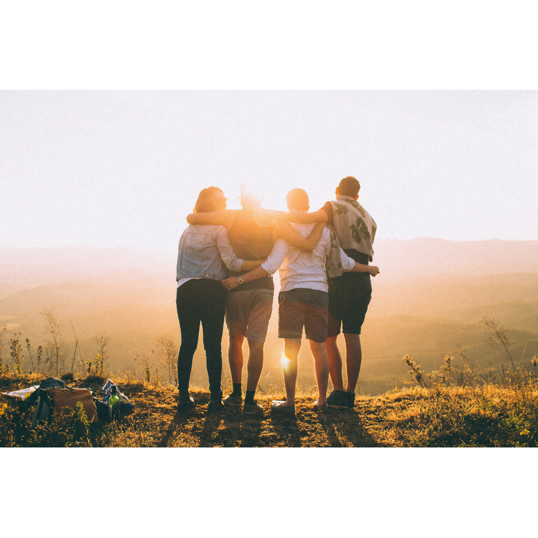 Крепкая мужская дружба баннер. Помогать друг другу. Рука помощи в горах. Помогайте друг другу. Помощь друг другу.