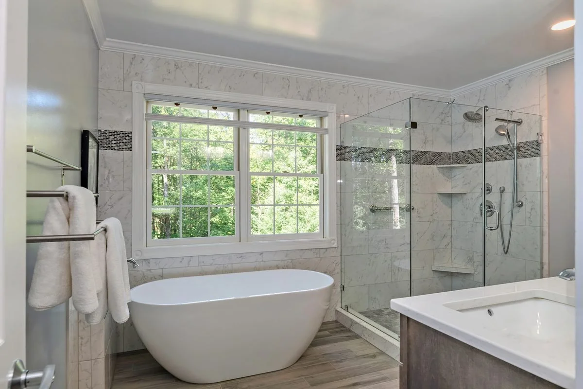 Primary bath with freestanding tub