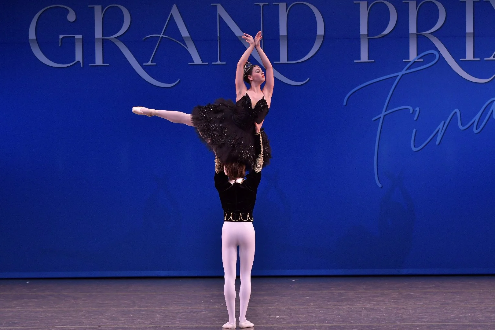 Black Swan Pas de Deux - Columbia Youth Ballet