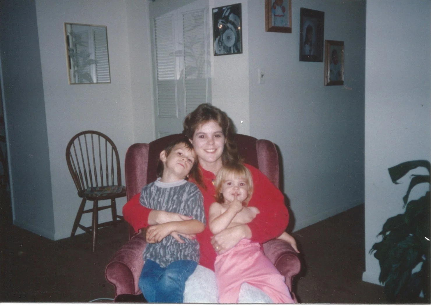 Kiersten with her mother and brother as children