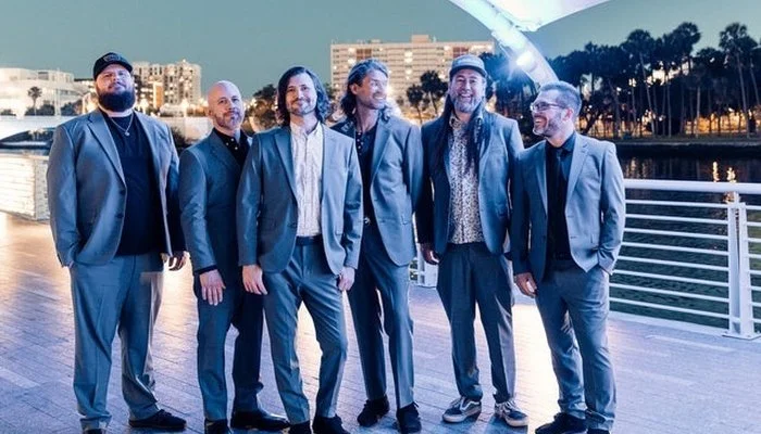 TAKING BACK SUNDAY