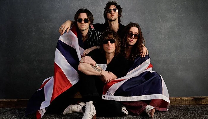 THE STRUTS